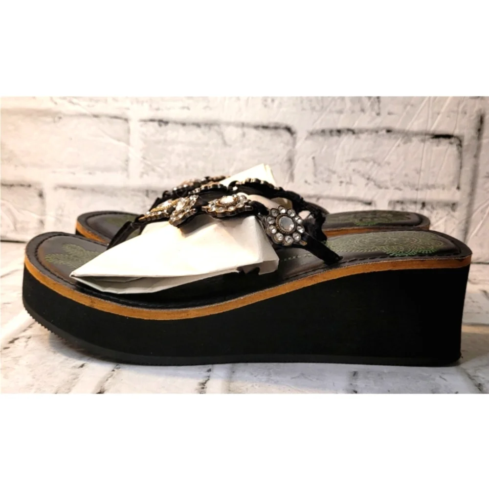 Skechers Shoes Womens Size 9.5 Cali Somethin Else Rhinestone Wedge Black Sandals